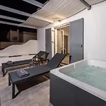 Milos Swell Apartment Pollonia