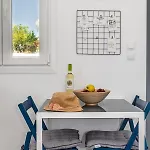 Apartment Milos Swell *