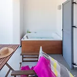 Milos Swell * 阿波罗尼亚