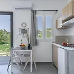 Milos Swell Apartment Pollonia